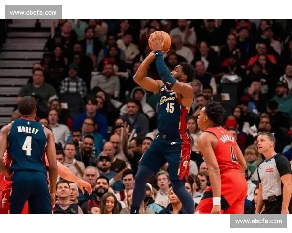 老鹰对决雄鹿东部强强碰撞季后赛走势前瞻解析战术博弈球星表现看点